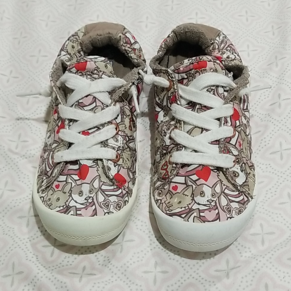 BOBS size 6 animated slip ons..puppies